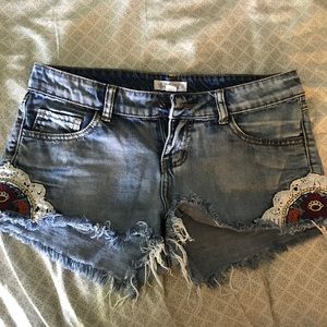 Embroidered Light wash shorts